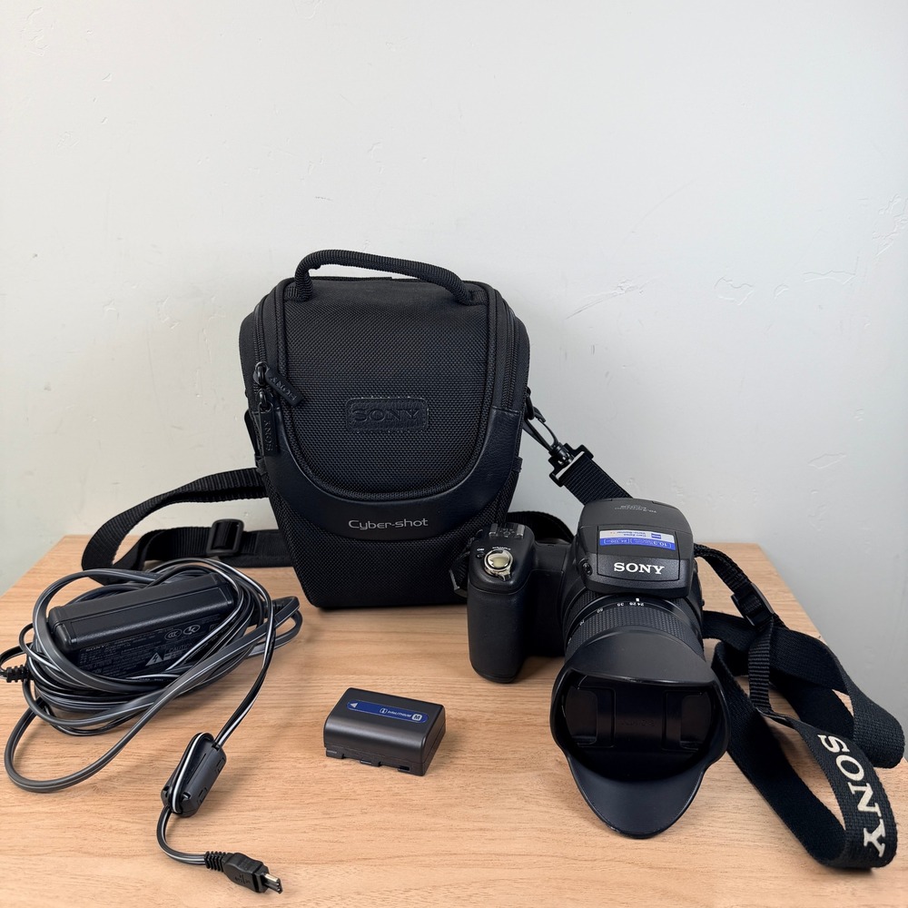 Sony Cyber-shot DSC-R1 10.3MP Bridge Camera w/ Carl Zeiss Vario-Sonnar 24-120mm
